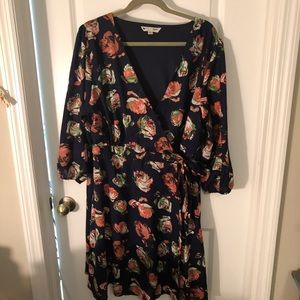 Beautiful faux wrap dress🌹